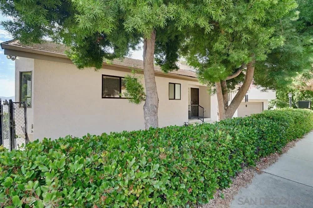 Photo of 1033 Loma Portal, El Cajon, CA 92020 (MLS # 260015377)