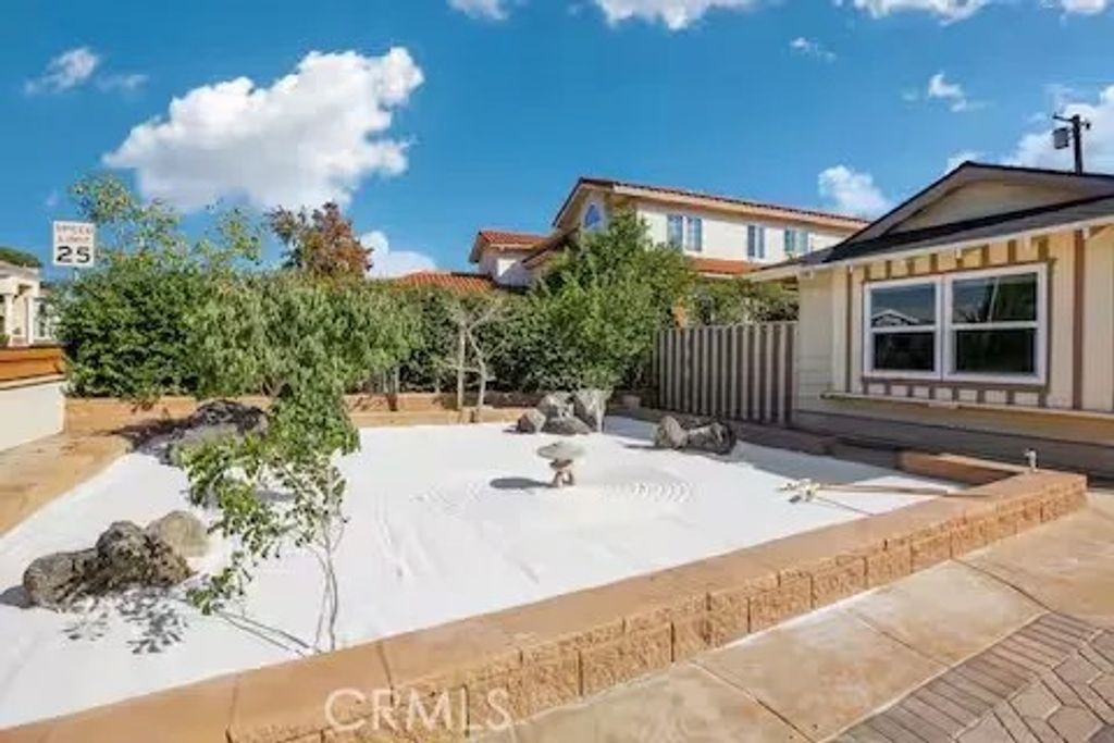 Photo of 1072 Ridgecrest St, Monterey Park, CA 91754 (MLS # WS25280331)