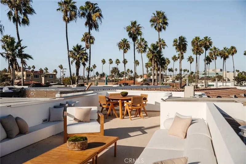 202 Calle Miramar