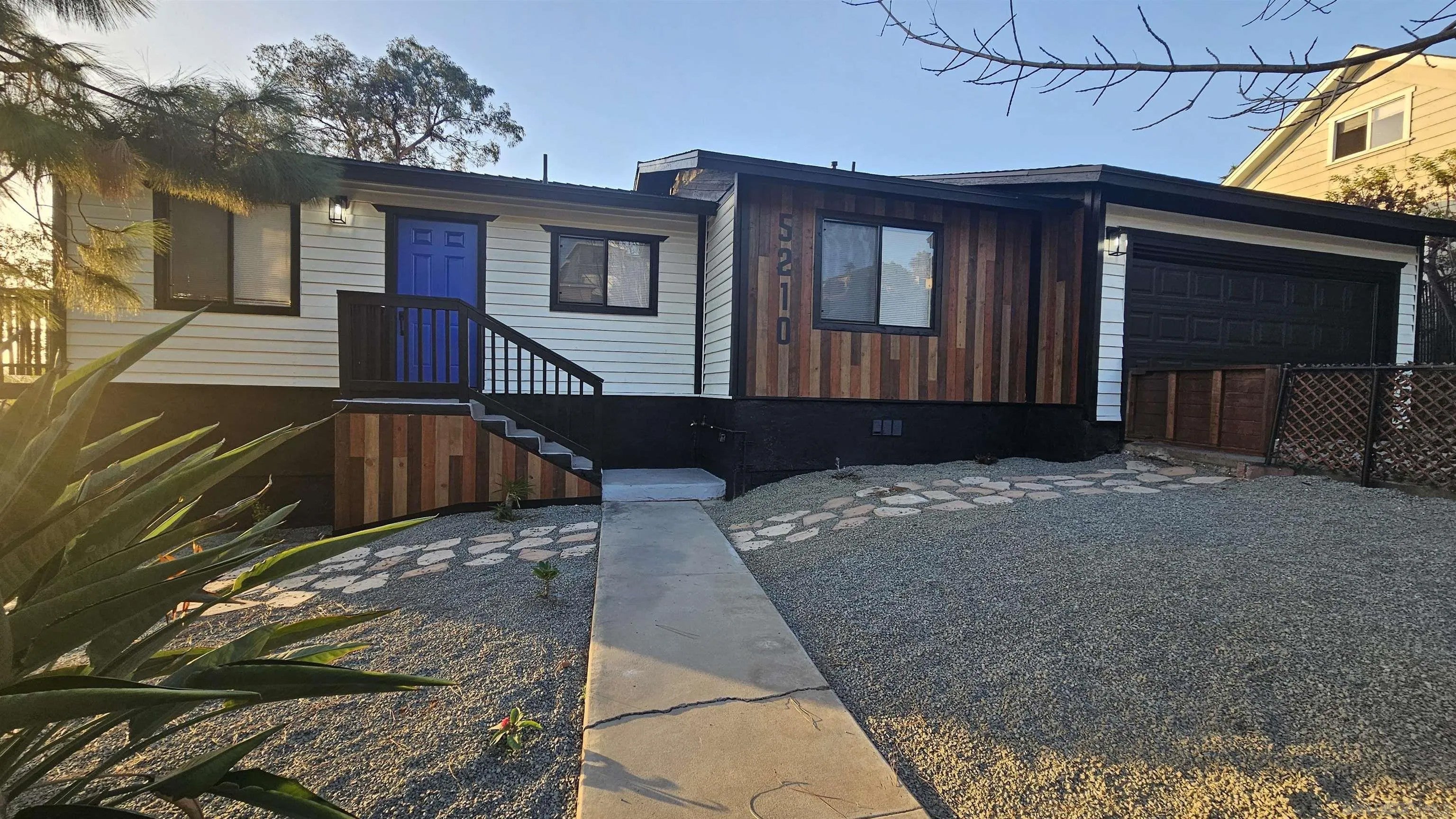 5210 Roswell