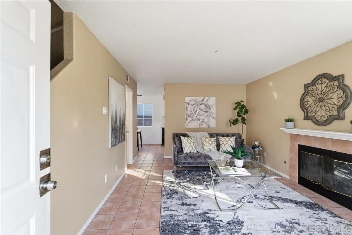 1035 S Mollison Ave F