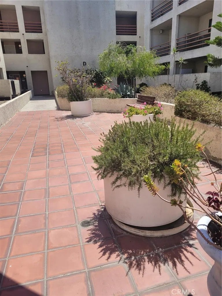 1118 Valencia Street 113