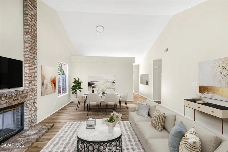 566 E Avenue R8