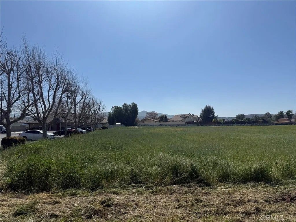 Photo of 0 Florida Ave, Hemet, CA 92544 (MLS # SW26048211)
