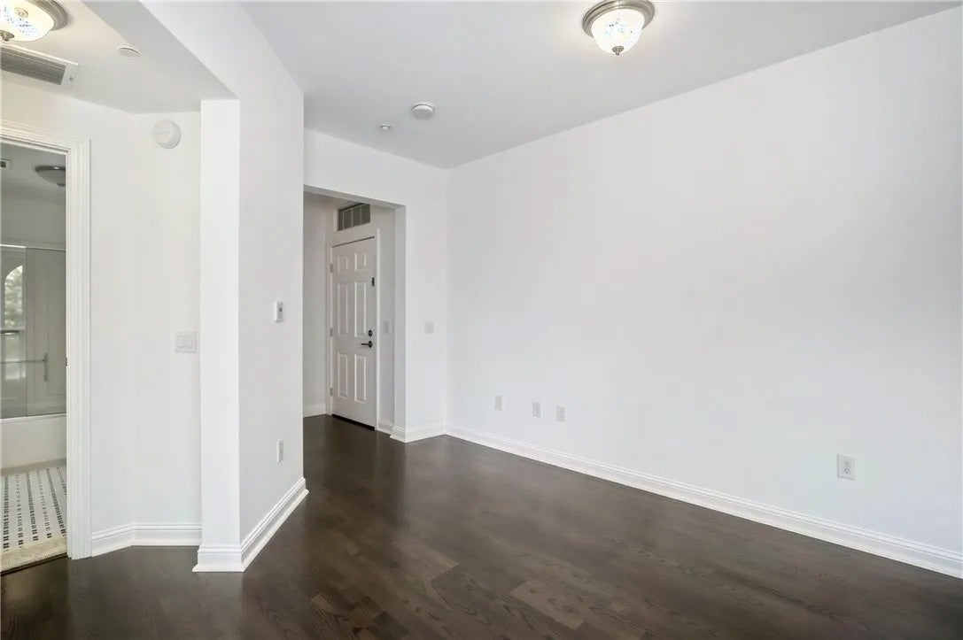 1480 Broadway 2224