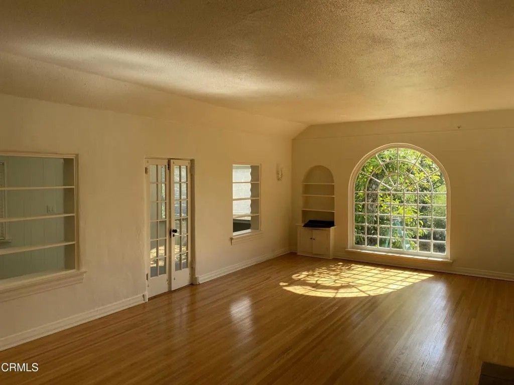 Photo of 4918 Commonwealth Avenue, La Canada Flintridge, CA 91011 (MLS # P1-25137)