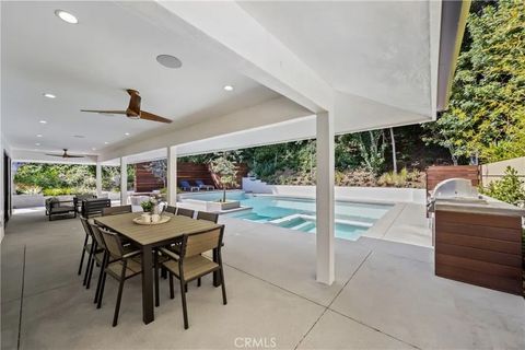 Tiny photo for 16105 Clear Oak Drive, Encino, CA 91436 (MLS # SR25246498)