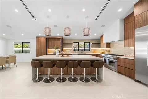 Tiny photo for 16105 Clear Oak Drive, Encino, CA 91436 (MLS # SR25246498)