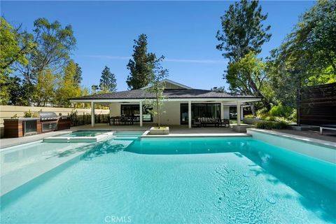 Tiny photo for 16105 Clear Oak Drive, Encino, CA 91436 (MLS # SR25246498)