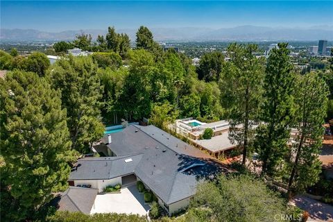 Tiny photo for 16105 Clear Oak Drive, Encino, CA 91436 (MLS # SR25246498)