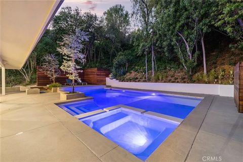 Tiny photo for 16105 Clear Oak Drive, Encino, CA 91436 (MLS # SR25246498)