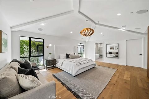 Tiny photo for 16105 Clear Oak Drive, Encino, CA 91436 (MLS # SR25246498)
