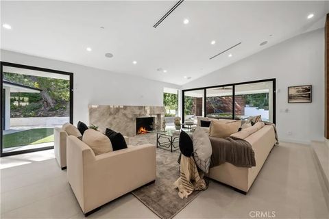 Tiny photo for 16105 Clear Oak Drive, Encino, CA 91436 (MLS # SR25246498)