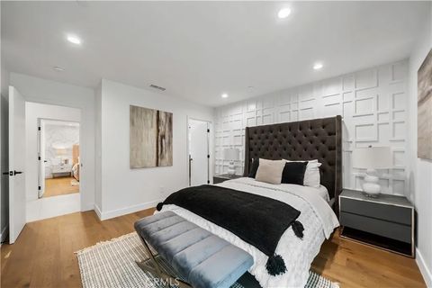 Tiny photo for 16105 Clear Oak Drive, Encino, CA 91436 (MLS # SR25246498)