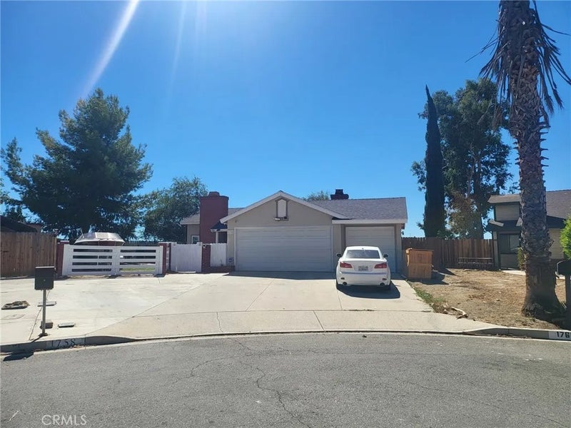 1758 Rolling Meadows Court