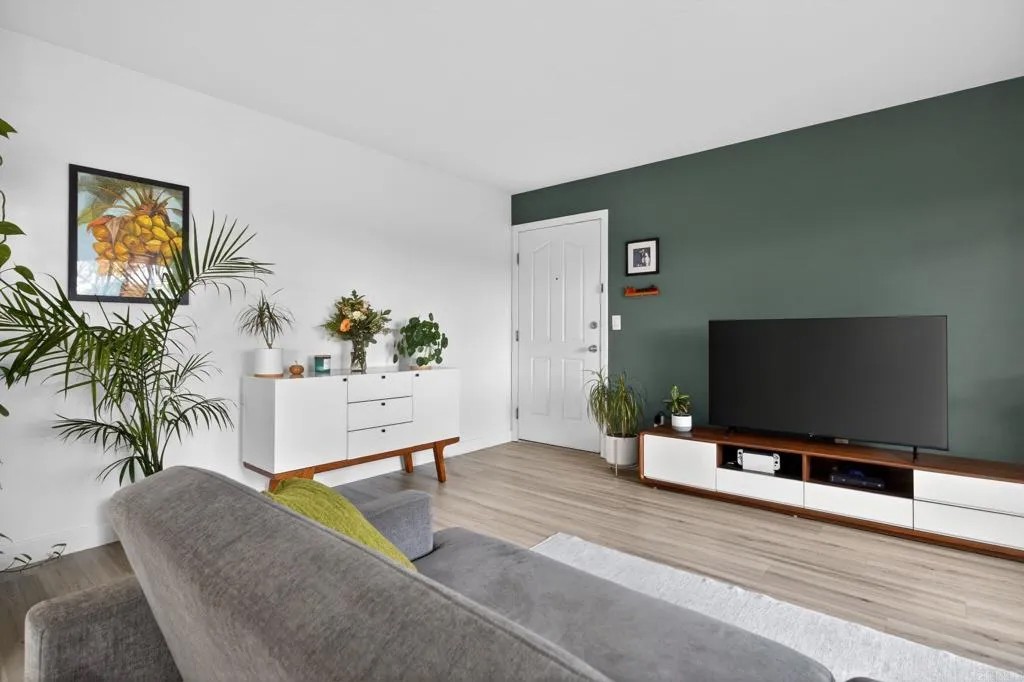 432 Edgehill Lane 73