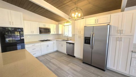 Tiny photo for 4985 Pacifica Dr, San Diego, CA 92109 (MLS # 250043105)