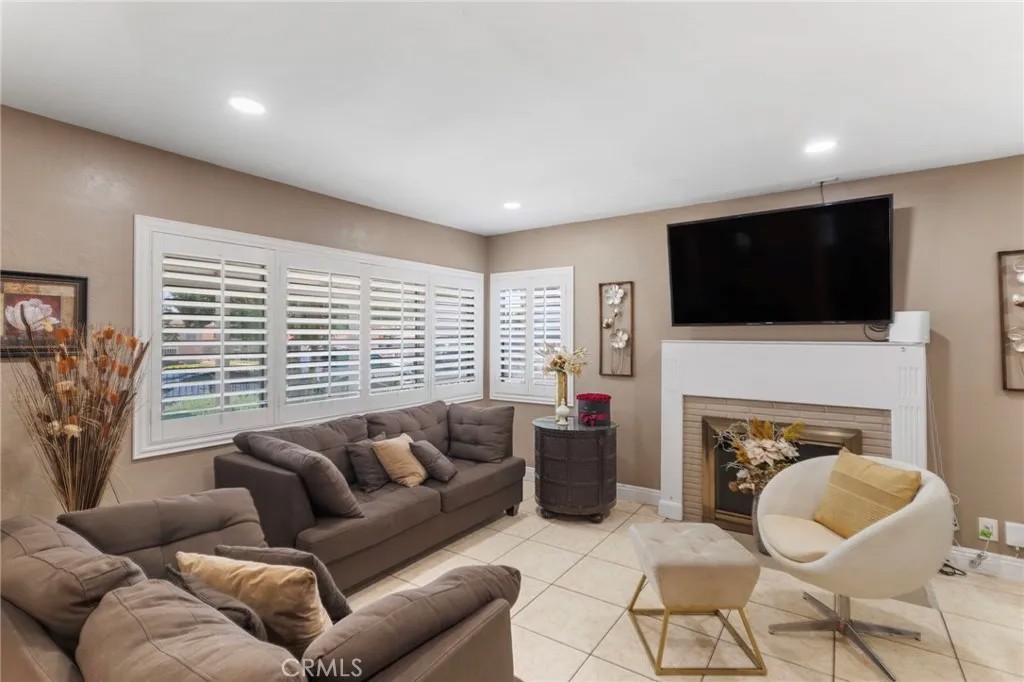 11907 Orchard Avenue