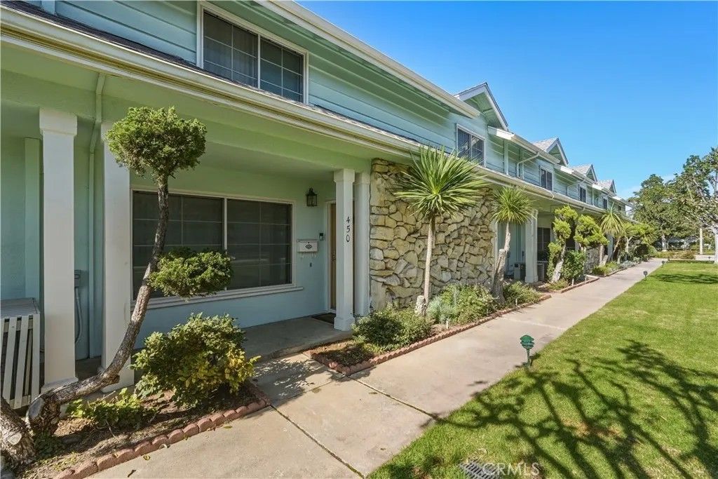 Photo of 3500 W Manchester Blvd #450, Inglewood, CA 90305 (MLS # PW26004787)