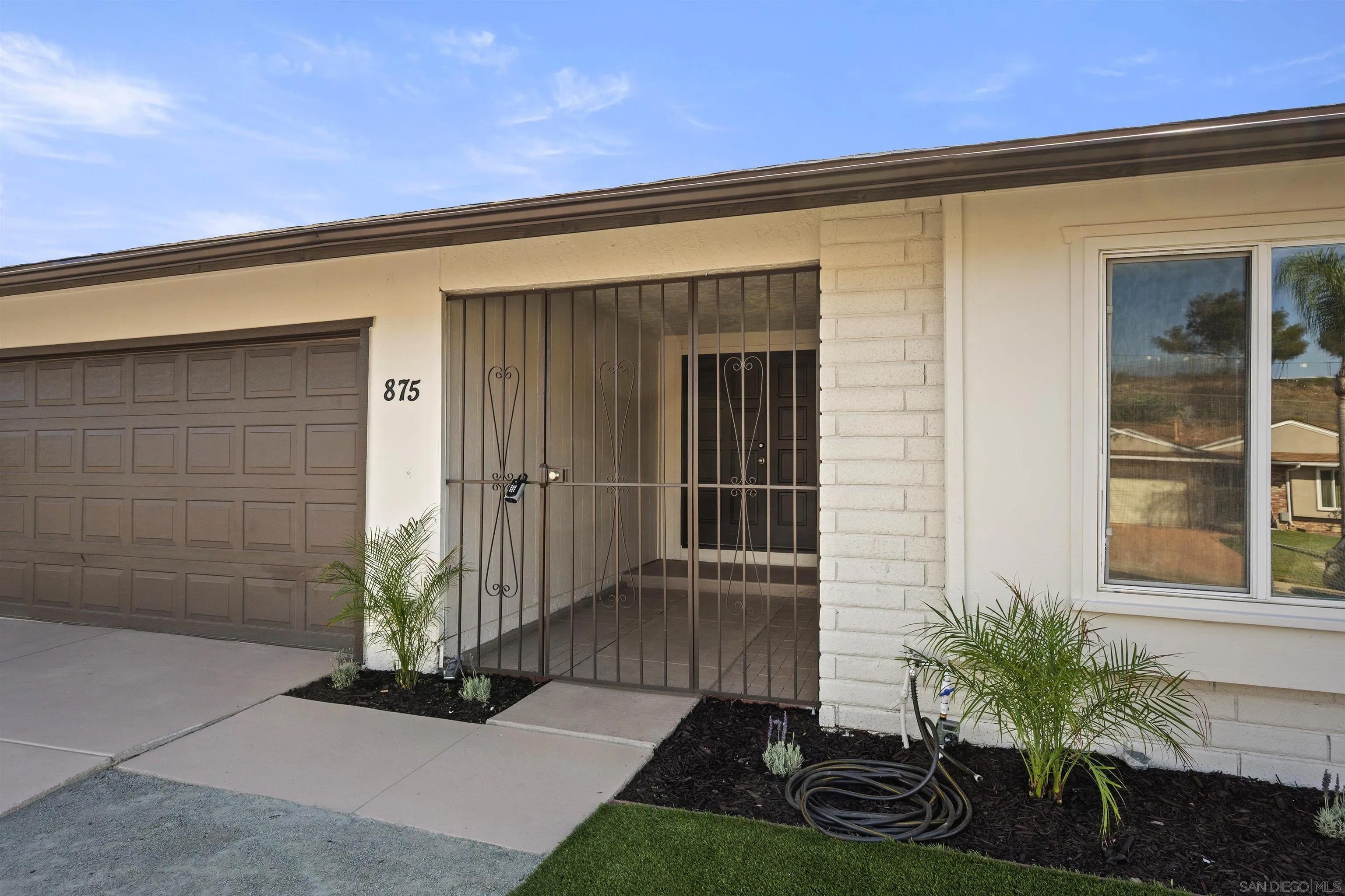 875 Kostner Dr