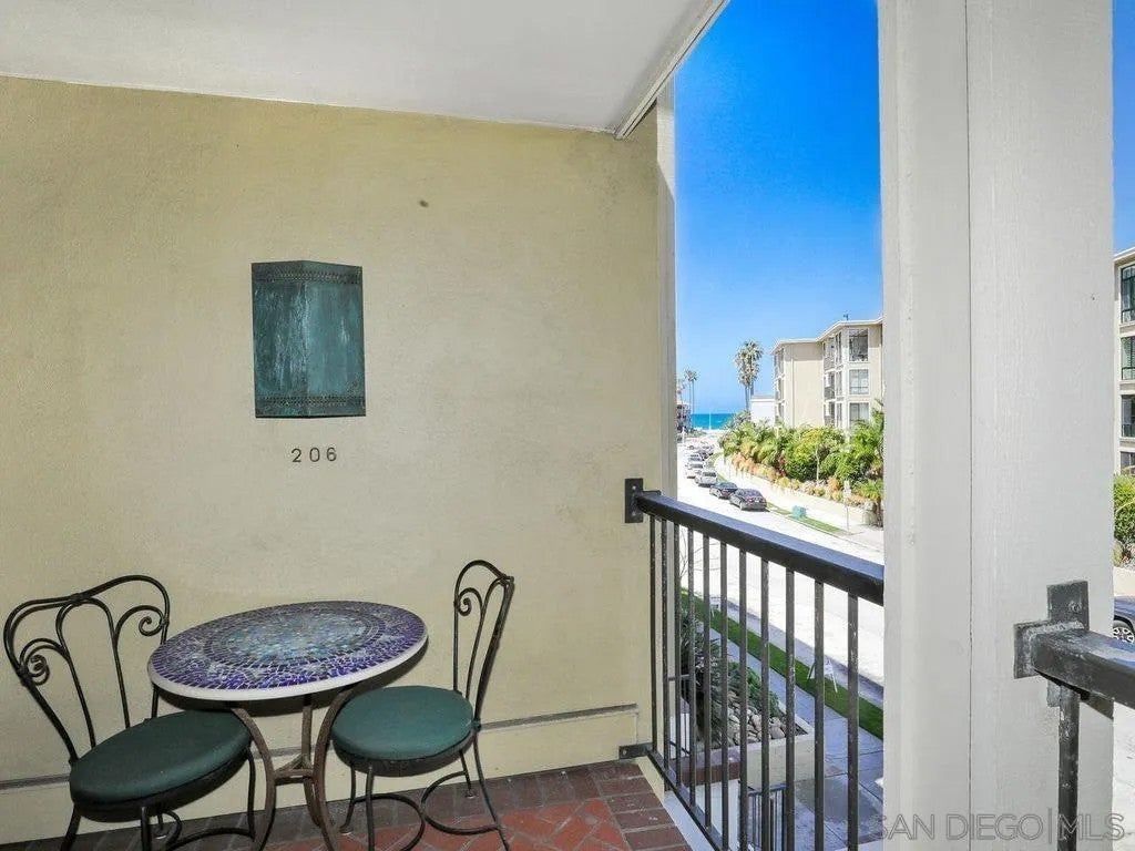 8110 El Paseo Grande 206