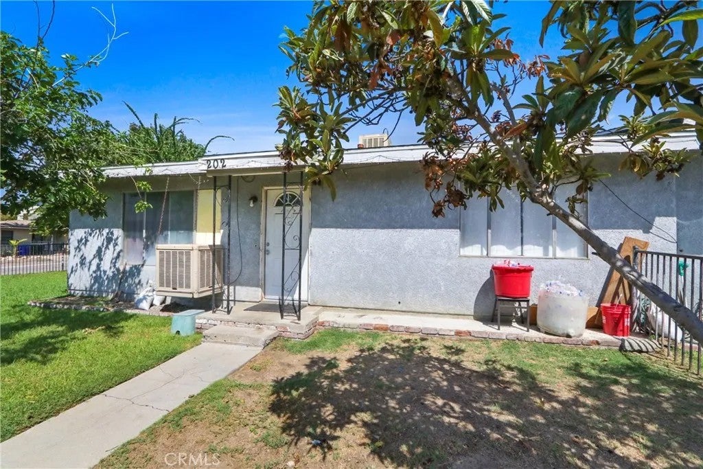 202 E 43rd