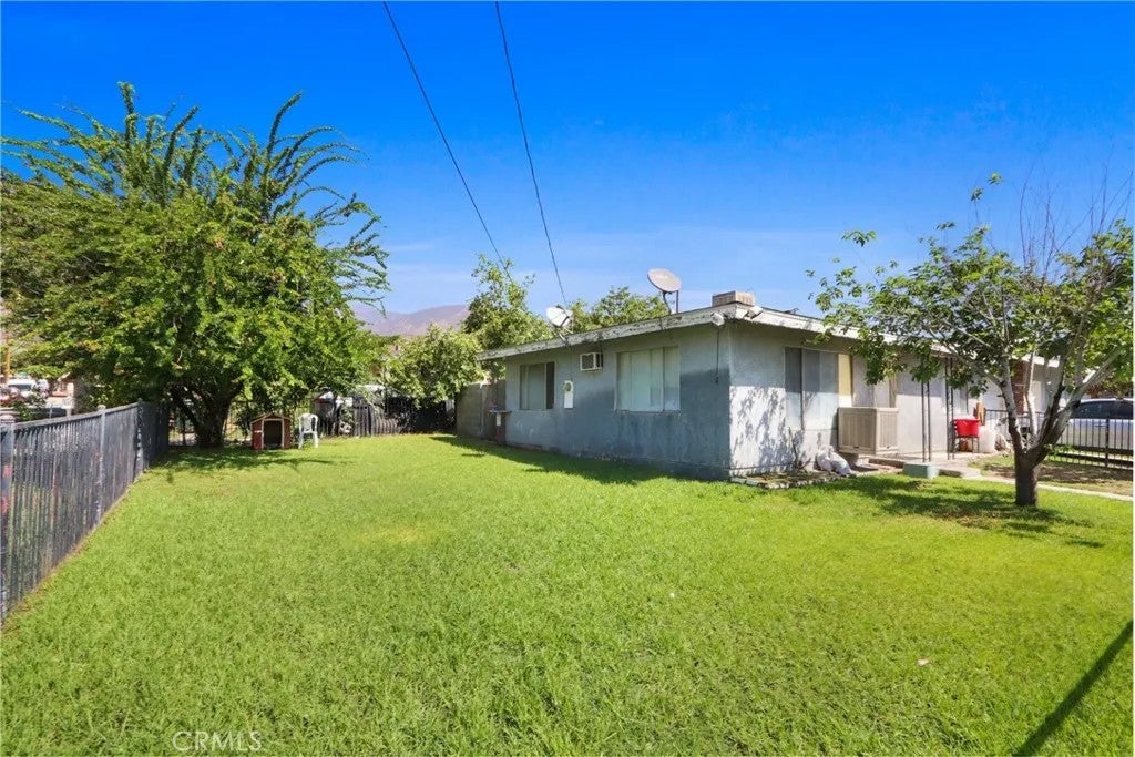 202 E 43rd