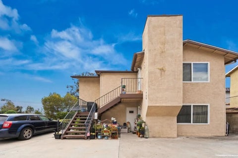 Property photo of 1960 Arnold Way, Alpine, CA 91901