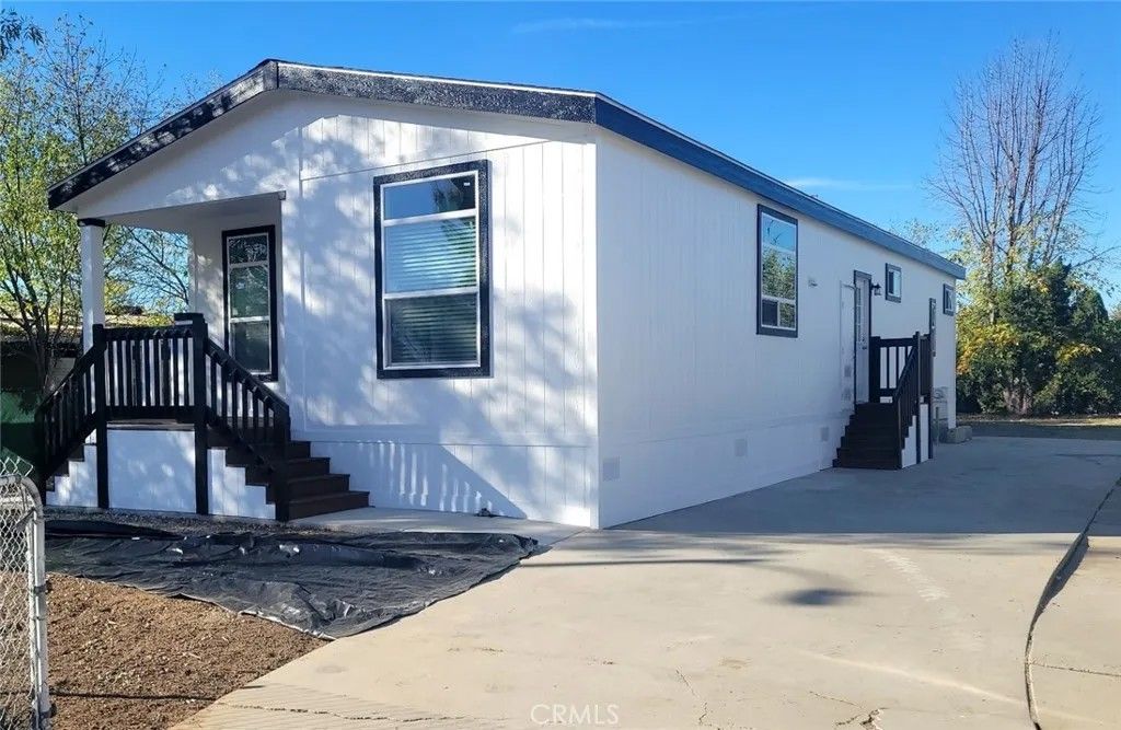 Photo of 25177 Avenida Valencia, Homeland, CA 92548 (MLS # SW25278663)