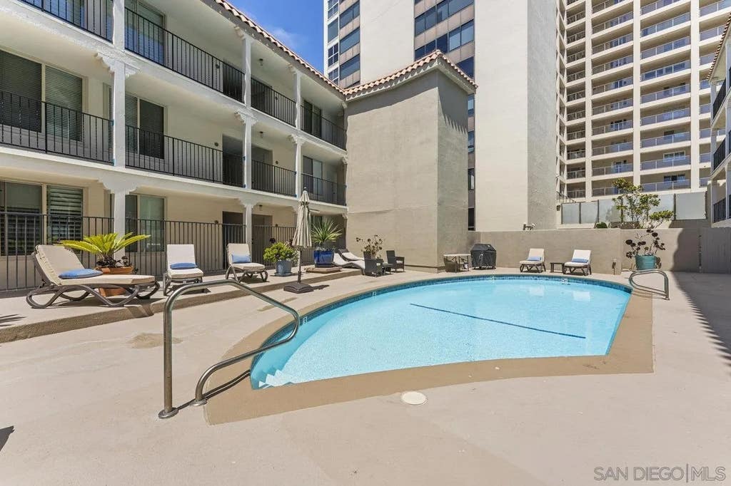 Photo of 909 Coast Blvd #6, La Jolla, CA 92037 (MLS # 250037682)