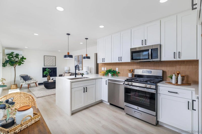 866 Merlin  Dr