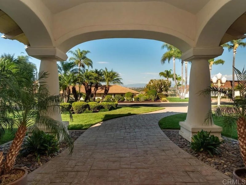 31481 Lake Vista Circle