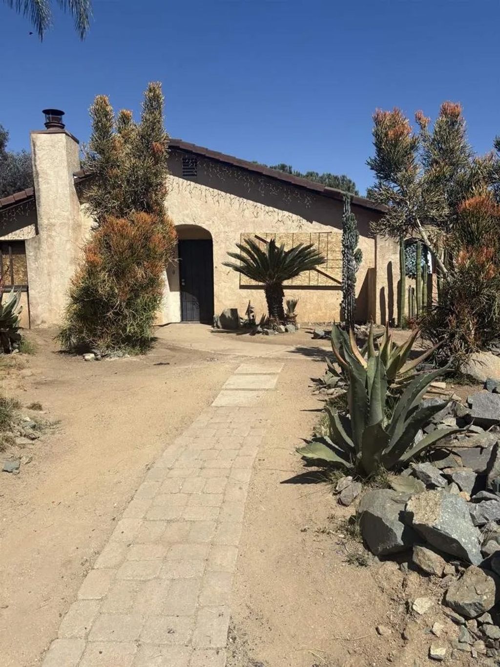 Photo of 2050 Arboles Place, Escondido, CA 92029 (MLS # PTP2603262)