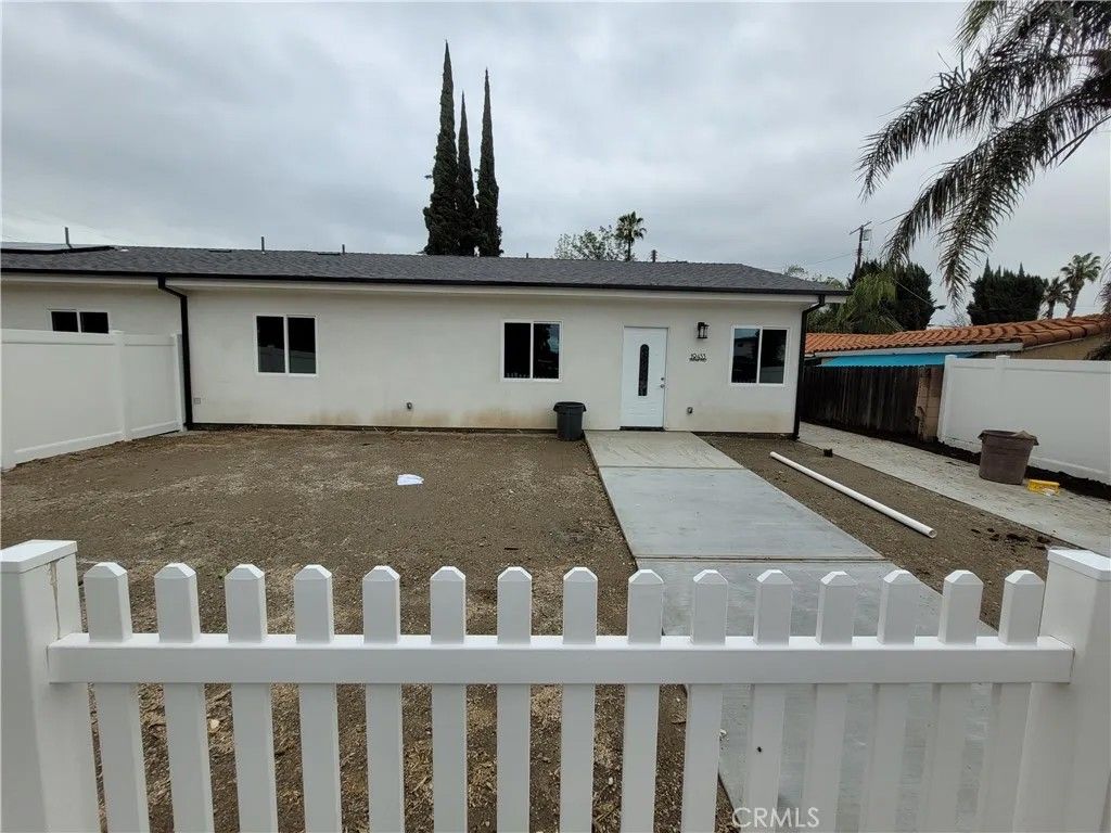 Photo of 19453 Strathern Street, Reseda, CA 91335 (MLS # SR26000803)
