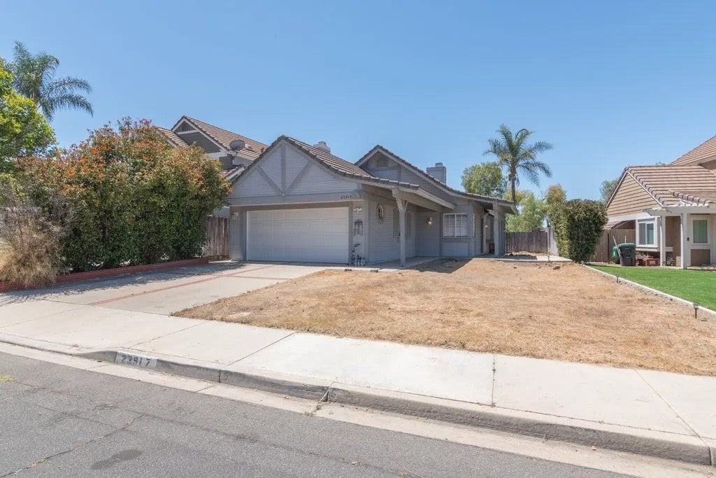 Photo of 23917 Five Tribes Trail, Murrieta, CA 92562 (MLS # SW26122954)