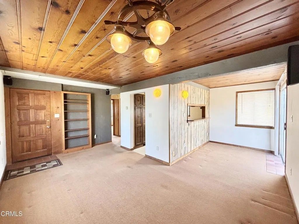 Photo of 106 Los Angeles Avenue, Oxnard, CA 93035 (MLS # V1-33851)