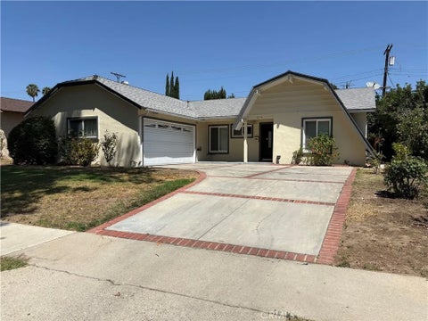 Photo of 23435 Welby Way, West Hills, CA 91307 (MLS # SR26178529)