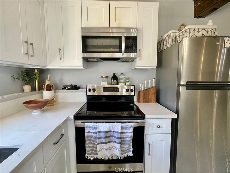 1753 Pineridge