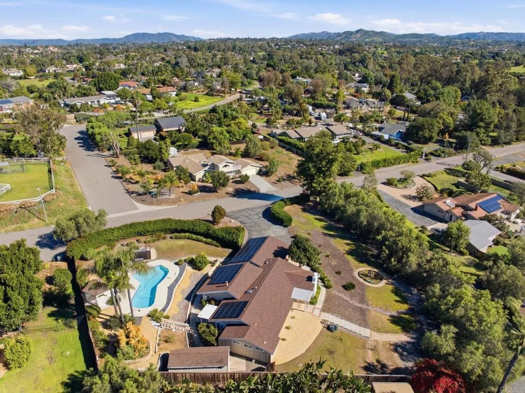 929 Pepper Tree Lane