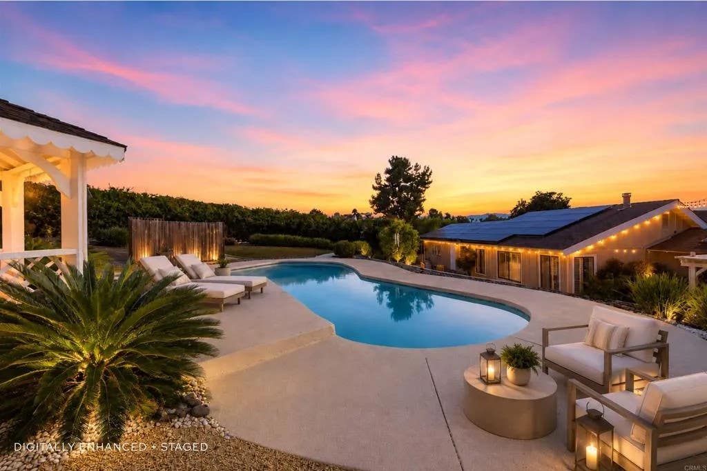 Photo of 929 Pepper Tree Lane, Fallbrook, CA 92028 (MLS # NDP2601707)