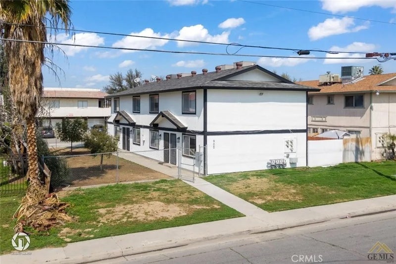 900 Pacheco