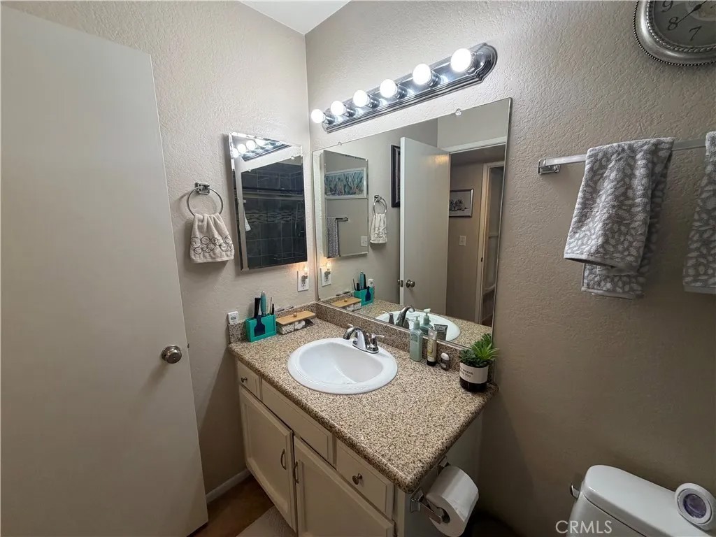 2599 Walnut 205