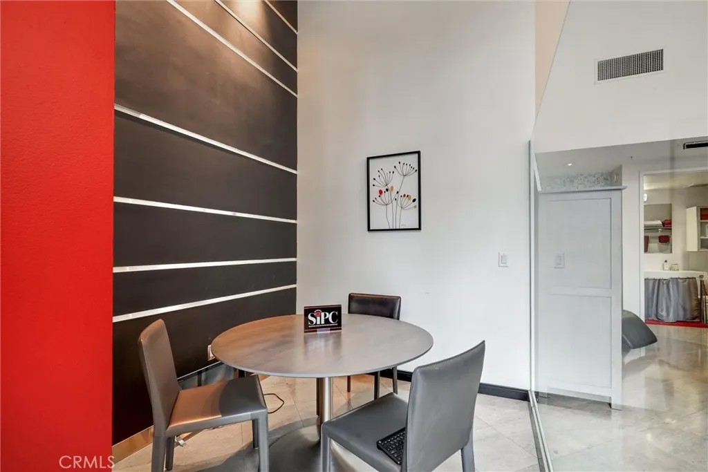 350 W Ash Street 103