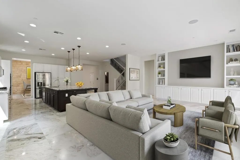 1801 Santa Christina Avenue