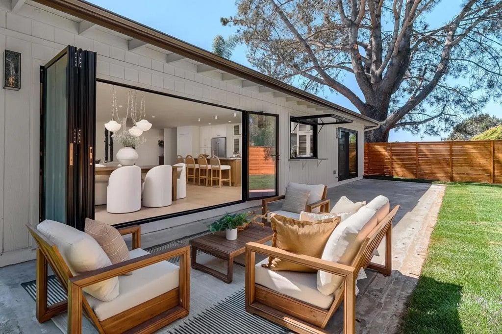Photo of 602 Fresca St, Solana Beach, CA 92075 (MLS # PTP2606650)