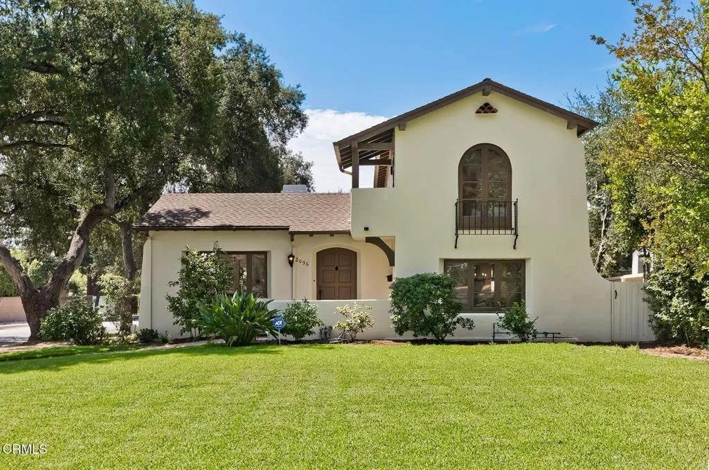 Photo of 2096 Brigden RD, Pasadena, CA 91104 (MLS # P1-28412)