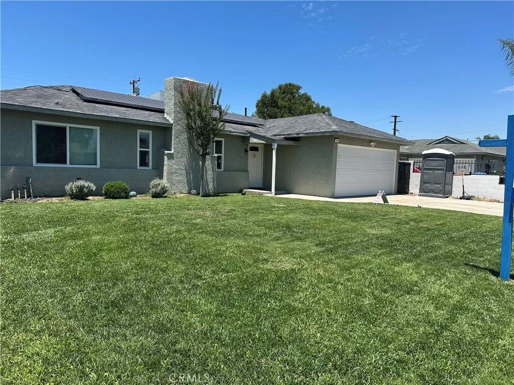 Photo of 114 Acacia Avenue, Rialto, CA 92376 (MLS # CV26089735)
