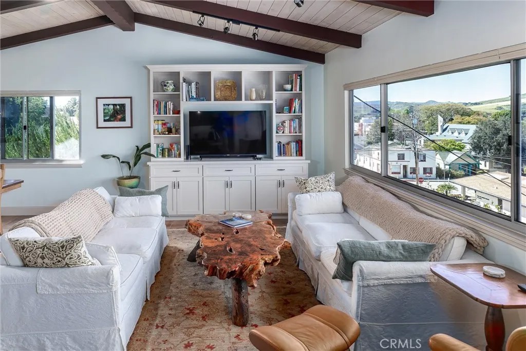 1415 Morro Street 9