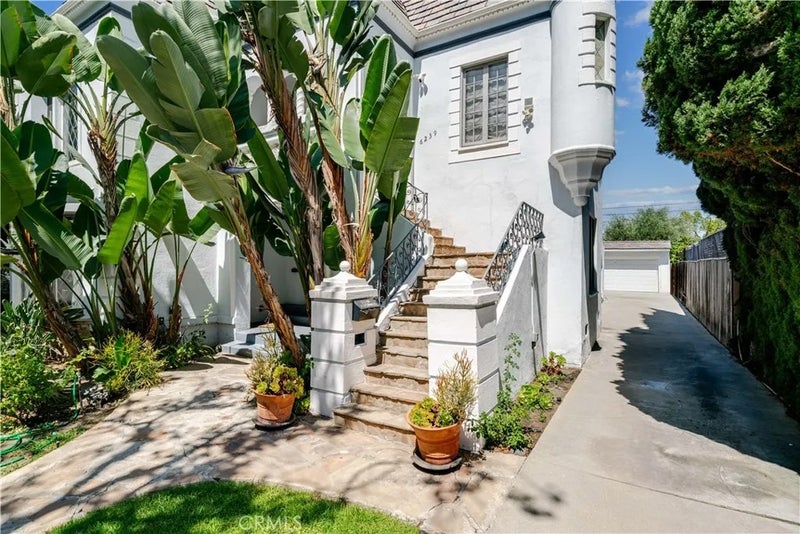 6237-and 6239 W 6th Street