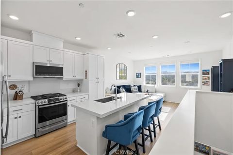 Tiny photo for 40 Mountaineer Drive, Rancho Mission Viejo, CA 92694 (MLS # PW25265557)